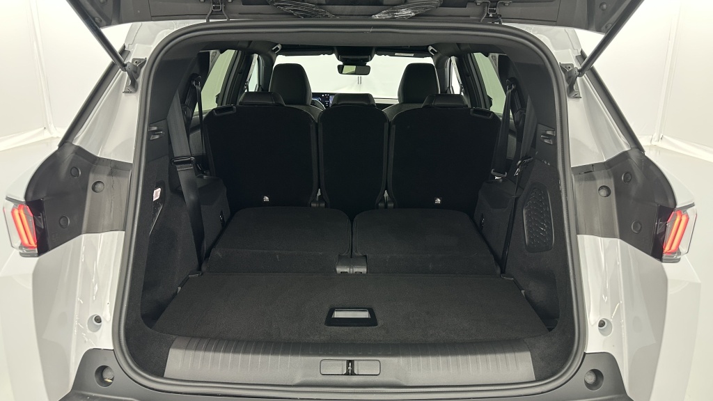 PEUGEOT 5008 III 1.2 Hybrid 145ch Allure e-DCS6 - ref: 8-GLI00044802 - Photo 10