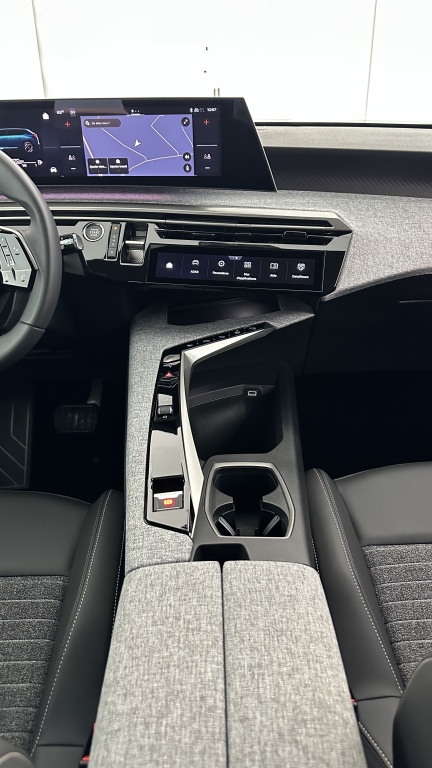PEUGEOT 5008 III 1.2 Hybrid 145ch Allure e-DCS6 - ref: 8-GLI00044802 - Photo 17