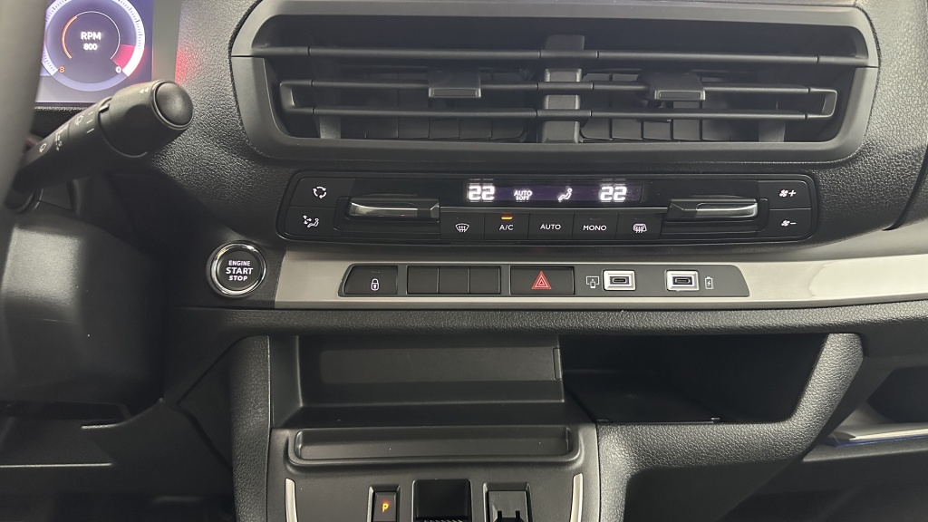 FIAT Scudo Cabine Approfondie M 2.0 BlueHDi 180ch Pack Premium Connect EAT8 - ref: 8-GLI00046188 - Photo 20