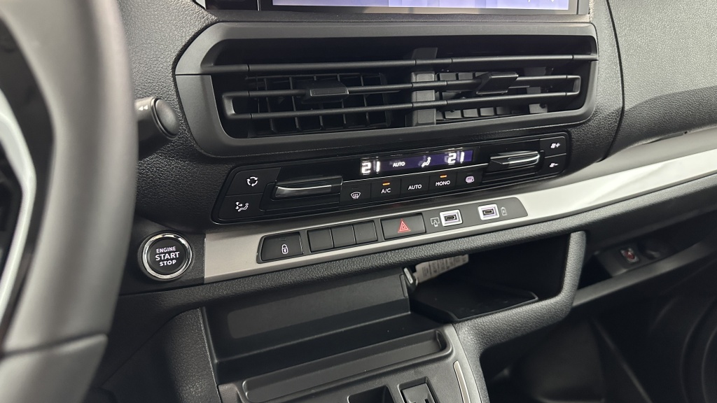 FIAT Scudo Cabine Approfondie M 2.0 BlueHDi 180ch Pack Premium Connect EAT8 - ref: 8-GLI00046190 - Photo 18