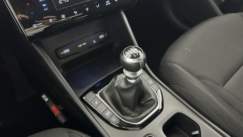 HYUNDAI Tucson III 1.6 T-GDI 150ch Hybrid 48V Creative iBVM - ref: 8-GLI00047079 - Photo 17