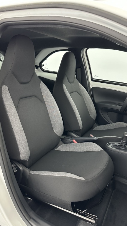 TOYOTA Aygo X 1.0 VVT-i 72ch Dynamic S-CVT - ref: 8-GLI00050336 - Photo 17