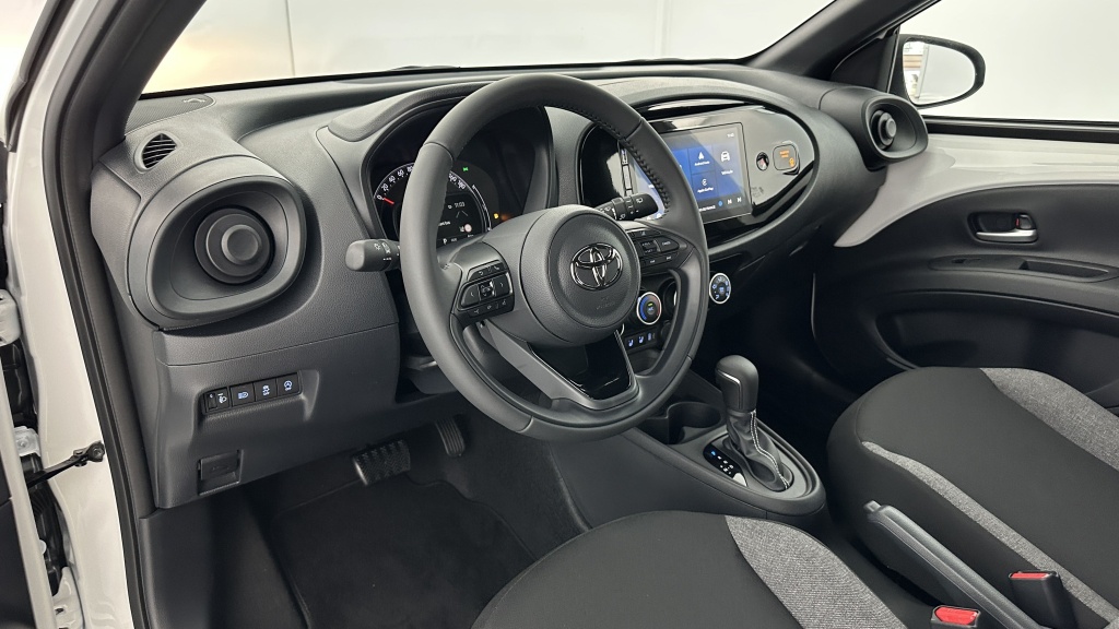 TOYOTA Aygo X 1.0 VVT-i 72ch Dynamic S-CVT - ref: 8-GLI00050339 - Photo 6