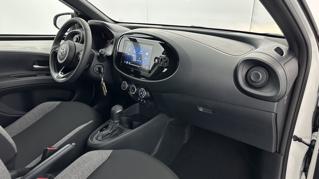 TOYOTA Aygo X 1.0 VVT-i 72ch Dynamic S-CVT - ref: 8-GLI00050339 - Photo 8