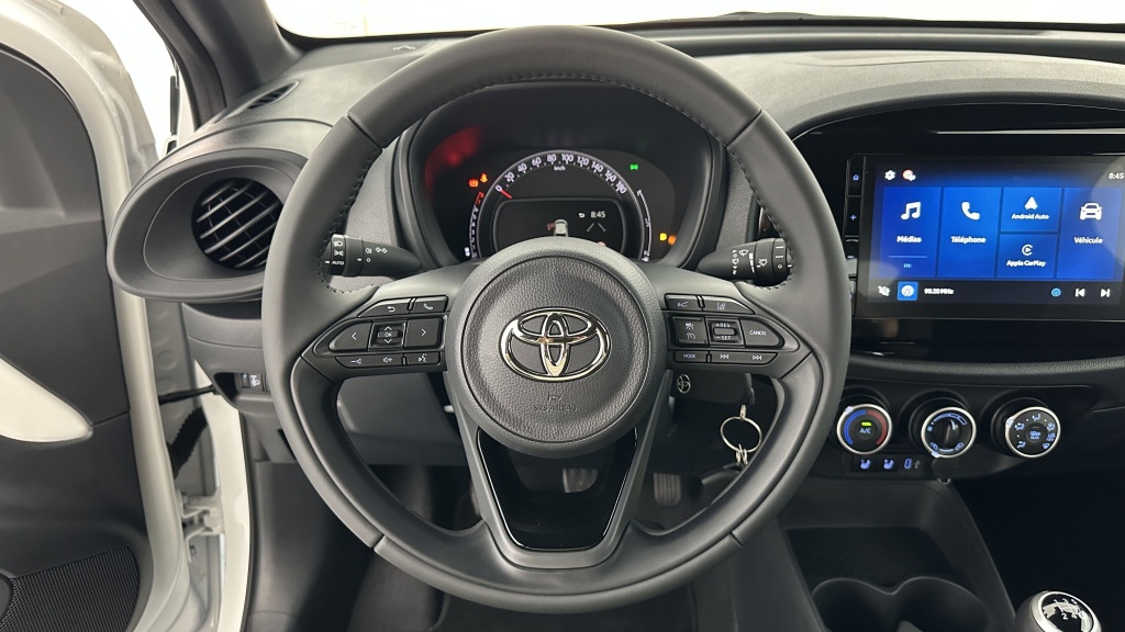TOYOTA Aygo X 1.0 VVT-i 72ch Dynamic  - ref: 8-GLI00050387 - Photo 14