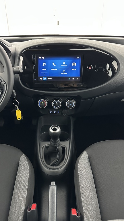 TOYOTA Aygo X 1.0 VVT-i 72ch Dynamic  - ref: 8-GLI00050387 - Photo 16