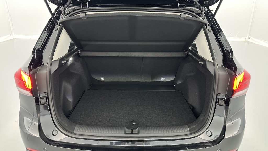 MG ZS 1.5 L Hybrid+ 197ch Standard - ref: 8-GLI00059817 - Photo 10