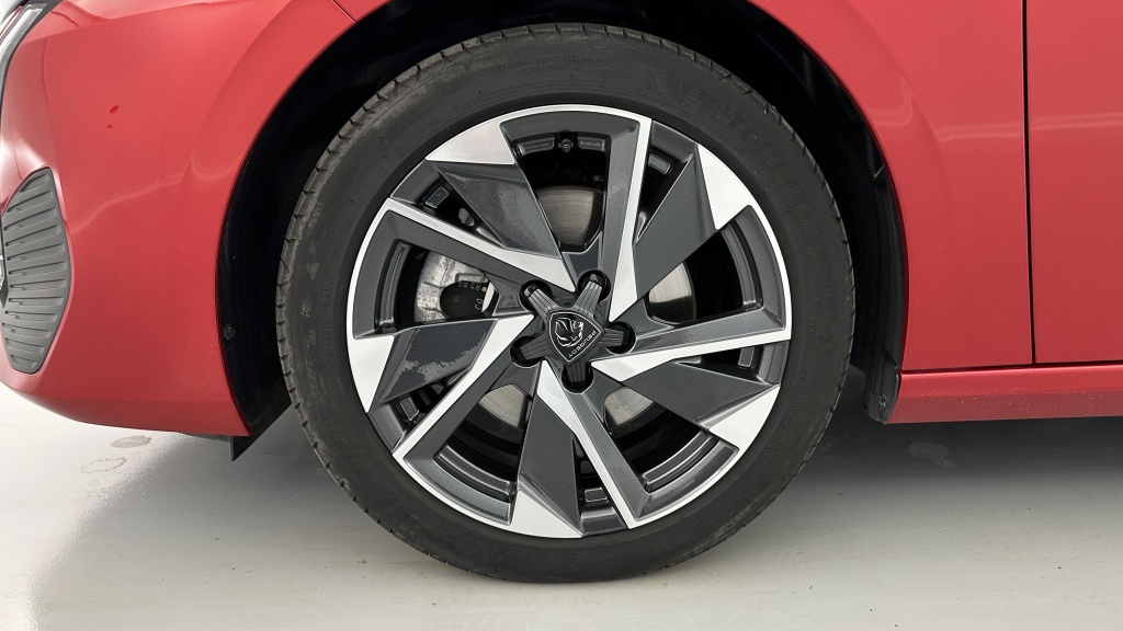 PEUGEOT 308 III 1.5 BlueHDi 130ch Allure EAT8 - ref: 8-GLI00090566 - Photo 12