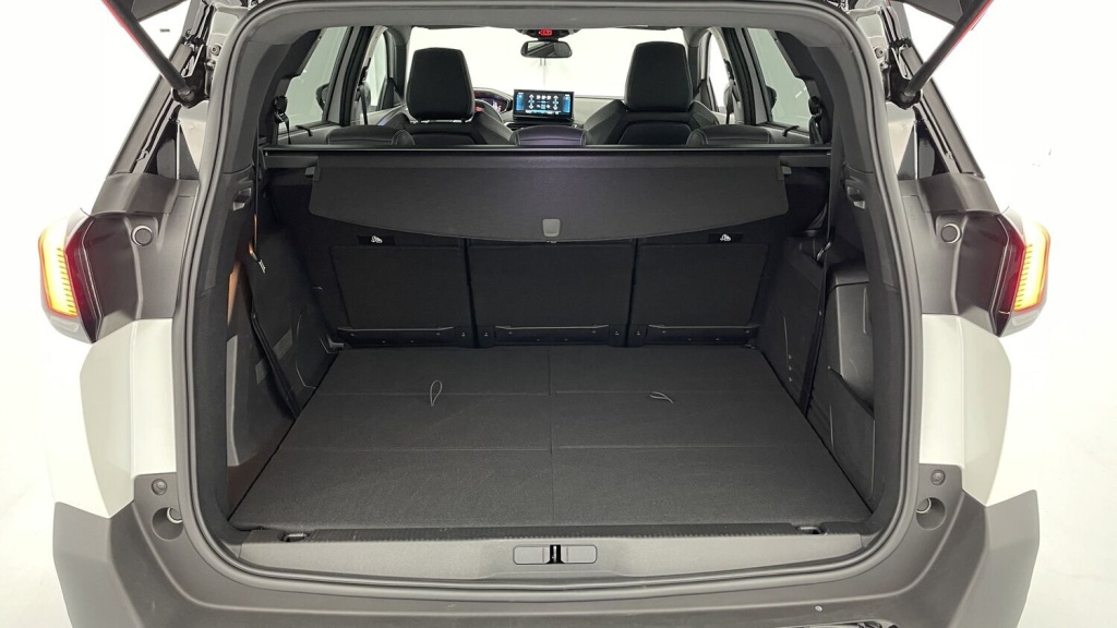 PEUGEOT 5008 III 1.5 BlueHDi 130ch Allure Pack EAT8 - ref: 8-GLI00277997 - Photo 10