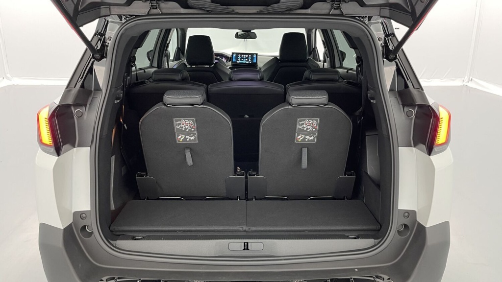 PEUGEOT 5008 III 1.5 BlueHDi 130ch Allure Pack EAT8 - ref: 8-GLI00277997 - Photo 11